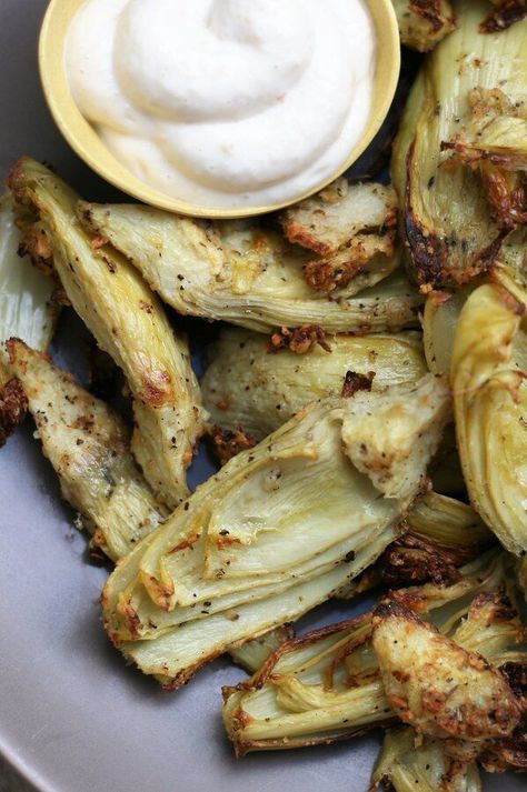 Air Fryer Artichoke Hearts, Air Fryer Artichoke, Artichoke Heart Recipes, Fried Artichoke, Artichoke Recipes, Air Fryer Dinner Recipes, Recipes Appetizers And Snacks, Artichoke Hearts, Air Fryer Recipes Easy