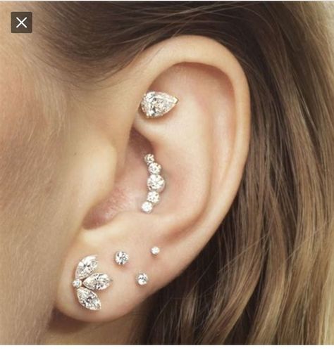 Top Ear Piercing, Pretty Piercings, Different Ear Piercings, Unique Ear Piercings, Celebrities Earrings, Multiple Ear Piercing, Ear Lobe Piercings, Cool Ear Piercings, Pretty Ear Piercings