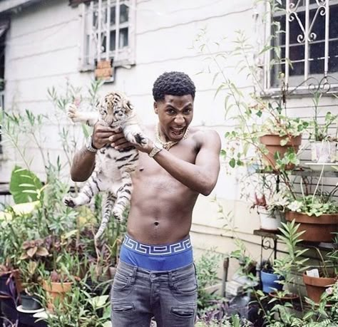 Youngboy Never Broke Again, Never Broke Again, Funny Face Photo, Baby Lyrics, Nba Baby, Best Rap Songs, Nba Outfit, Rapper Outfits, Good Raps