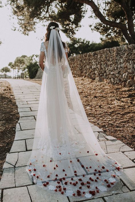 Couture Wedding Dresses, Wedding Crashers, Lgbt Wedding, Veil Wedding, Wedding Hairstyles With Veil, Romantic Wedding Photos, Lgbtq Wedding, Bridal Veils, Dream Wedding Ideas Dresses