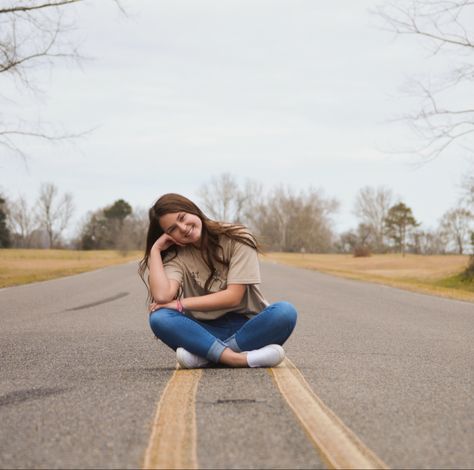 Road Pics, Road Photography, Cute Selfies Poses, Aesthetic Girl, On The Road, In The Middle, The Middle, The Road, Road