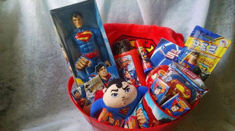 Superman Gifts, Kids Gift Baskets, Boyfriend Crafts, Themed Gift Baskets, Lamb Decorations, Christmas Gift Baskets, Easter Bunny Decorations, Crochet Amigurumi Free Patterns, Crochet Amigurumi Free