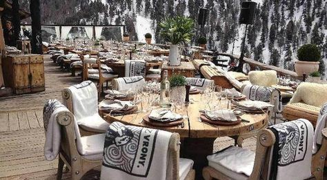 Skiing Places, Alpine Restaurant, Mountain Restaurant, Alpine Chic, Matterhorn Mountain, Adelboden, Holiday Houses, Ski Hotel, Zermatt Switzerland