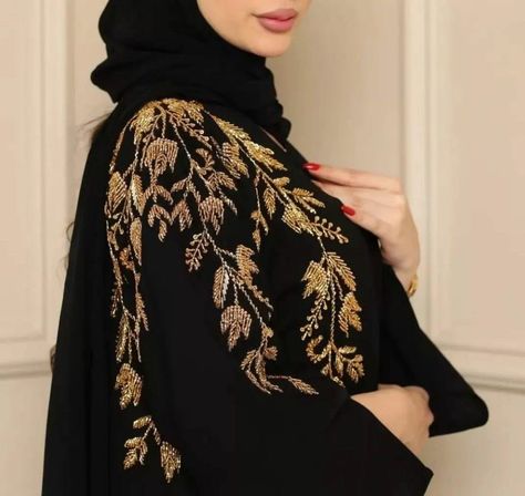 Abaya Models, Burkha Designs, Abaya Designs Latest, Cute Formal Dresses, Baby Clothes Patterns Sewing, Trendy Suits, Simple Hand Embroidery Patterns, Dubai Abaya, Eid Outfit