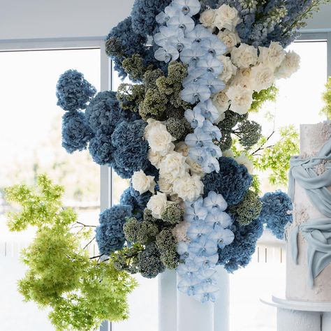 • CHRISTIAN MICHAEL FAKHOURY • Styling/ planning @elladee.events Florals @blooms_by_elle Photographer @capturedbyclaudine Decor… | Instagram Blue Flower Arrangements Decor, Blue Hydrangea Flower Arrangements, Hydrangeas Arrangements, Hydrangea Decor, Engagement Board, Blue Floral Decor, Powder Blue Wedding, Blue Flower Arrangements, Flower Props