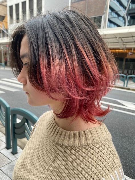 Tom Boy Hair, Jellyfish Haircut, Short Dyed Hair, Short Grunge Hair, Dyed Hair Inspiration, Hair Inspiration Short, Hair Stylies, Haircuts Straight Hair, Short Hair Haircuts