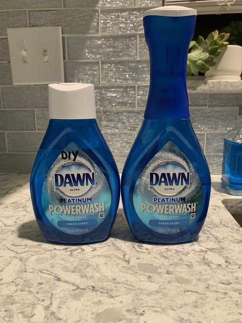 "Secret Recipe Revealed: DIY Dawn Power Wash Spray – Cheaper and Works like the Original!" - Diy Dawn Power Wash Spray Refill, Diy Dawn Power Wash Spray, Diy Dawn Power Wash, Dawn Spray, Dawn Power Wash, Dawn Powerwash, Cleaning Pans, Diy Body Wash, Diy Dish Soap