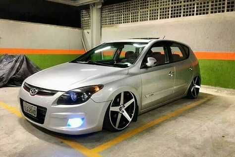 I30 Hyundai, 160 Titan, Hyundai I30, Car Culture, Neymar, Ideas Style, Home Ideas, Bmw Car, Style Inspiration