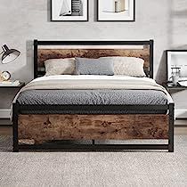 King Metal Bed Frame, Bed Frame Platform, Black Metal Bed Frame, Rustic Bed Frame, Bed Frame Sizes, Lit King Size, Full Size Bed Frame, Full Bed Frame, Wooden Headboard