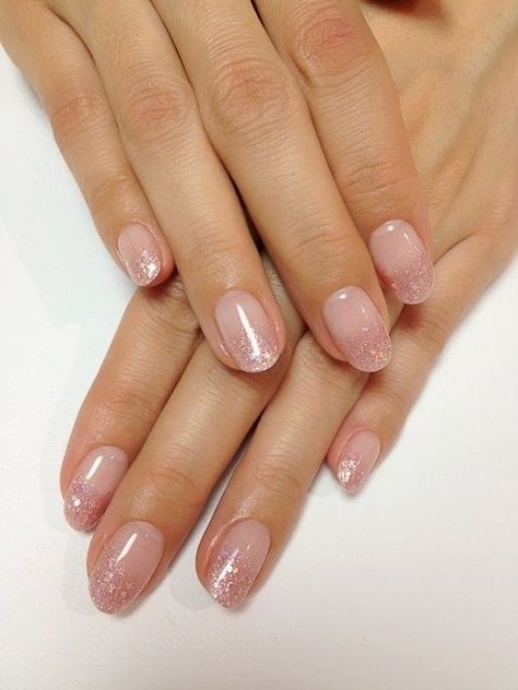 Neutral Nail Art Designs, Glitter Fade Nails, Neutral Nail Art, Faded Nails, Nagellack Trends, Nails Glitter, Super Nails, Bride Nails, Pink Nail