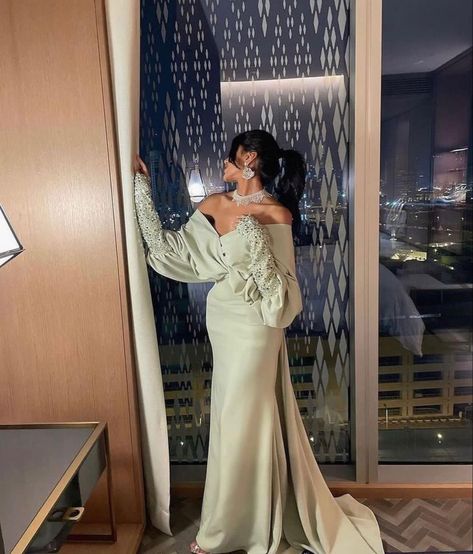 Off Shoulder Prom Dresses, Prom Dresses Off The Shoulder, Prom Dresses Mermaid, Dresses Classy, Elegant Dresses Classy, Satin Long Sleeve, Dresses Mermaid, Backless Prom Dresses, Prom Dresses With Sleeves