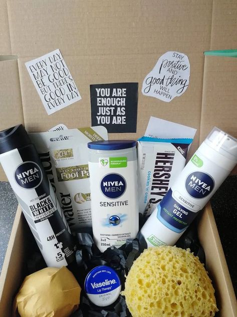 Box For Boyfriend, Man Presents, Men Spa, Daily Hygiene, Gift Baskets For Him, Spa Box, Facial Wipes, Care Box, Hygiene Routine