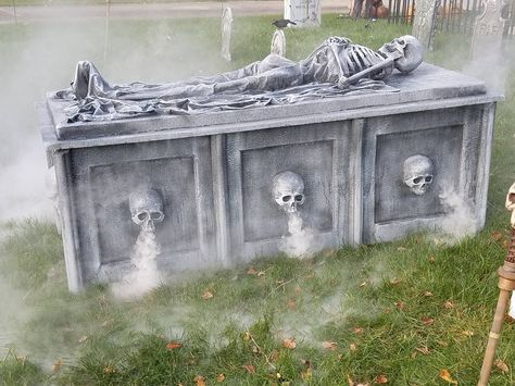 Wallace Manor Haunt mausoleum/fogger Haunted House Graveyard, Scary Graveyard Decorations, Haunted Cemetery Ideas, Diy Cemetary Decorations, Cemetery Decorations Halloween, Halloween Graveyard Ideas Diy, Halloween Mausoleum, Halloween Cemetery Ideas, Haunted Garden