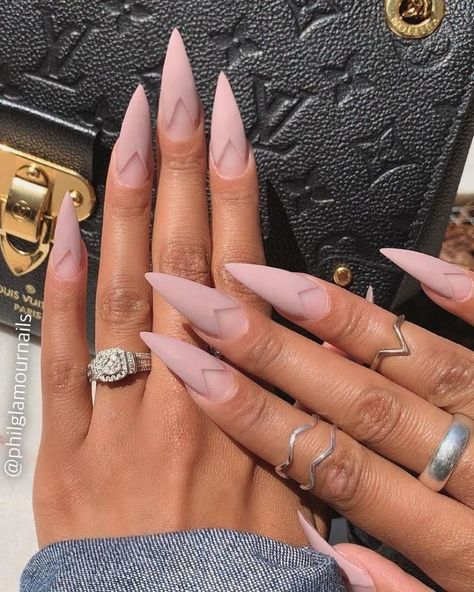 Stiletto Nail Designs, French Manicure Designs, Stiletto Nail Art, Pointed Nails, Stiletto Nails Designs, Manicures Designs, Accent Nails, Chic Nails, Dope Nails