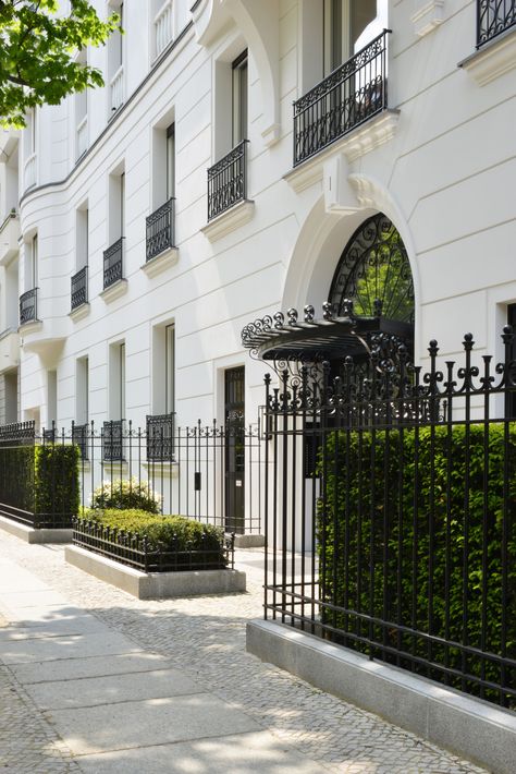 New Classical Architecture, Classic Facade, Classic House Exterior, Classic Building, Neoclassical Architecture, Lan Can, Classic Architecture, Iron Gates, Iron Gate