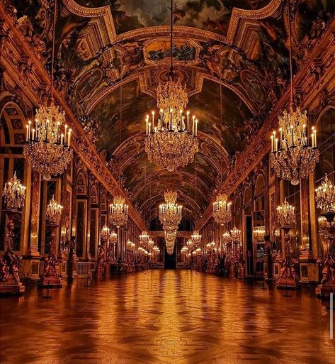 Fantasy Ballroom, Castle Ballroom, Small Bedroom Look Bigger, Ballroom Aesthetic, Castle Background, Tiny Room, Palace Interior, Chateau Versailles, Castle Aesthetic