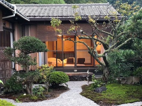 Ginkakuji, Japan Traditional House, Visit Kyoto, Tatami Room, Zen House, Japanese Style House, Townhouse For Rent, Japanese Travel, Cedar Homes