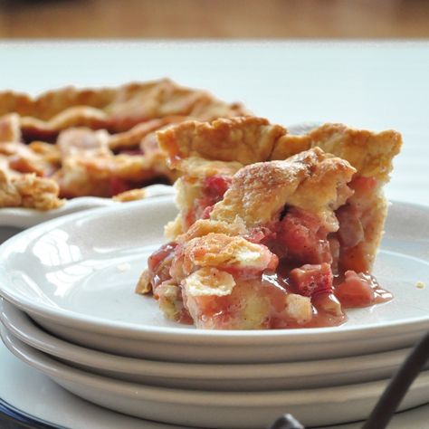 Apple Rhubarb Pie, Rhubarb Pie Recipe, Apple Rhubarb, Rhubarb Recipes Pie, Freeze Rhubarb, One Pie, Rhubarb Pie, Cream Ice Cream, Rhubarb Recipes