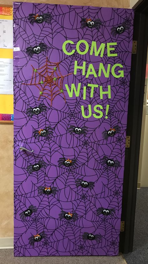 Halloween Spider Classroom door decoration/bulletin board Spider Classroom Door, Deco Porte Halloween, Halloween Door Decorations Classroom, Fall Classroom Door, Porta Halloween, Diy Halloween Door Decorations, Halloween Classroom Door, Halloween Diy Door, Halloween Classroom Decorations