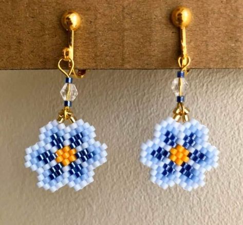 Small Brick Stitch Patterns, Brick Stitch Earrings Pattern Ideas, Brickstitch Earring Patterns, Miyuki Beads Pattern, Diy Beaded Rings, Wire Wrapped Jewelry Diy, Handmade Silver Jewellery, Beaded Earrings Diy, Brick Stitch Earrings