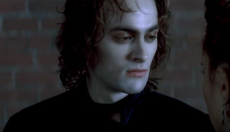 Stuart Townsend 5 actors who were considered to play Aragorn in Lord of the Rings Lestat Queen Of The Damned, Stuart Townsend, Lotr Trilogy, 2000s Goth, Gangs Of New York, Queen Of The Damned, Are You Not Entertained, The Iron Giant, The Vampire Chronicles