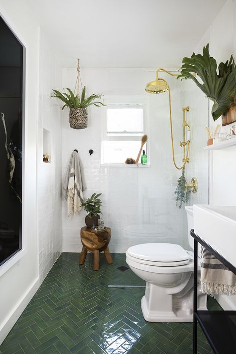 I like the stationary half glass door (makes room look bigger) and the floor is pretty. Would love to add a skylight to my toilet/shower area! Bathroom Vibes, Small Bathroom Renovation, Bathroom Floors, Green Flooring, Green Tile, Bathroom Inspo, Green Bathroom, Dream House Decor, My New Room