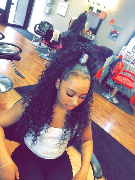 Genie Ponytail, Black Women Style, Ponytail Weave, Hair Black Women, Wedding Hair Half, High Ponytail Hairstyles, Weave Ponytail Hairstyles, Sleek Ponytail Hairstyles, Black Ponytail Hairstyles