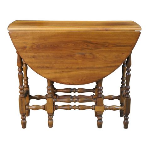 Antique English William & Mary style walnut drop leaf gateleg table featuring oval form with turned legs. Dining Side Table, Antique Gate Leg Table, Gateleg Table, William & Mary, William And Mary, Drop Leaf Table, Leaf Table, Flipping Furniture, Luxury Interior Design