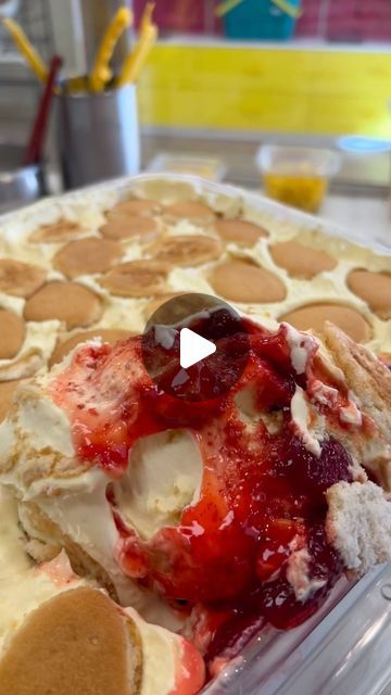 Strawberry Cheesecake Banana Pudding, Strawberry Cheesecake Pudding, Strawberry Banana Pudding, Strawberry Pudding, Cheesecake Pudding, Baking Goods, Dessert Bread, Strawberry Cheesecake, Banana Pudding