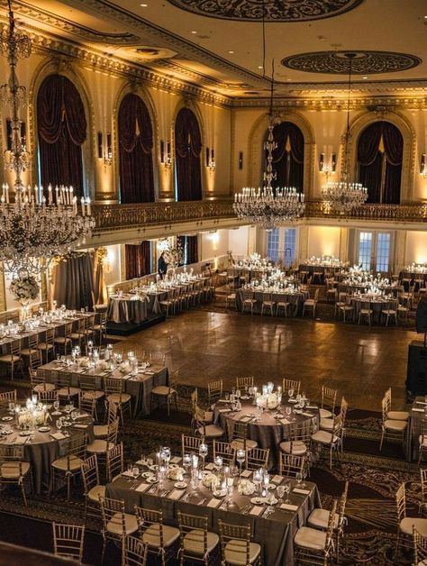 Traditional Wedding Venue Ideas, Ballroom Party Aesthetic, Big Wedding Venues Indoor, Wedding Venues Ballroom, Wedding Venue Dance Floor, Wedding In Historic Building, Mafia Wedding Decor, Omni William Penn Wedding, Wedding Dance Floor Aesthetic