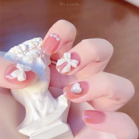 Pale Nails, Fake Nail Tips, Short Paragraph, Korean Nails, Fake Nails With Glue, Pretty Gel Nails, Nails Glitter, Red Butterfly, Fake Nail