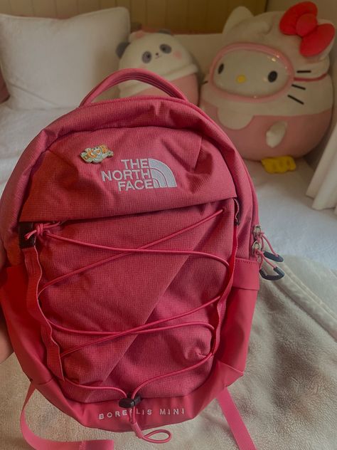 #northface #backpack #minibackpack #pink #lovepink Mini Northface Backpack, Small Outfits, The North Face Backpack, Pink North Face, Quick Draw, Pink Girly Things, North Face Backpack, Mini Backpack, Womens Backpack