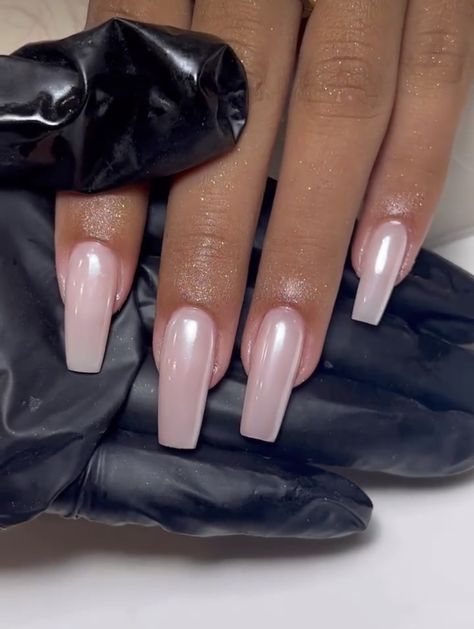 Pearlescent Nails, Clean Girl Nails, Manicure Nail Art, Girl Nails, Classy Acrylic Nails, Glam Nails, Nails Pink, Pink Acrylic Nails, Fire Nails