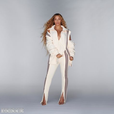 Ivy Park - Beyoncé Online Photo Gallery Ivy Park Beyonce, Beyonce Coachella, Monogram Jacket, Adidas X Ivy Park, Yeezy Fashion, Beyonce Knowles Carter, Beyoncé Giselle Knowles-carter, Beyoncé Giselle Knowles, Online Photo Gallery