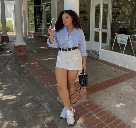 New Balance 574 Outfit, 574 Outfit, Safari Outfits, 2024 Outfits, Vacay Outfits, Mom Fashion, Casual Outfit Inspiration, Shorts Outfits, Cute Lazy Day Outfits