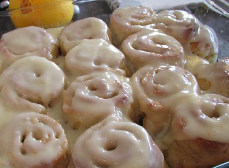 Orange Rolls Recipe, Orange Cinnamon Rolls, Gluten Free Christmas Recipes, Gluten Free Rolls, Orange Sweet Rolls, Gluten Free Cinnamon Rolls, Sweet Roll Recipe, Gluten Free Pastry, Gf Breakfast