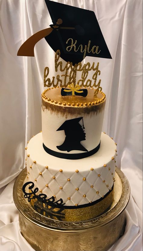 Prom Cake, Simple Graduation Cakes, Bolo Tumblr, High School Graduation Cakes, Graduation Cartoon, Graduation Cake Designs, Chess Cake, Congratulations Cake, Football Cake Toppers