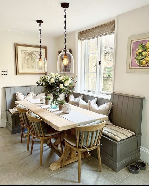 Diy Corner Bench Kitchen Table Dining Nook, Build In Dining Table Kitchen Nook, Kitchen Small Dining Area, Kitchen Table In Small Space, Bench Nook In Kitchen, Bench In Kitchen Window, Kitchen Dining Booth, Kitchen Dining Nook Ideas, Cosy Dining Area