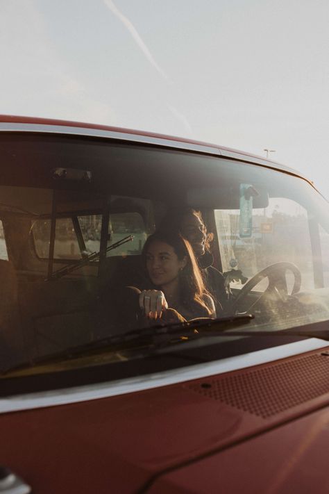 Vintage Truck Wedding, Country Girl Aesthetic, Bmw R80, Teenage Couples, Vintage Red Truck, Country Couples, Motorcycle Shop, Summer Couples, Cafe Racer Bikes