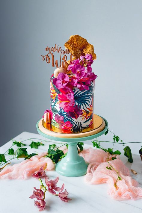 Crazy Wedding Cakes, Cake Trends, Painted Cakes, Colorful Cakes, Gorgeous Cakes, Tiered Wedding Cake, Floral Cake, Savoury Cake, Wedding Cake Designs