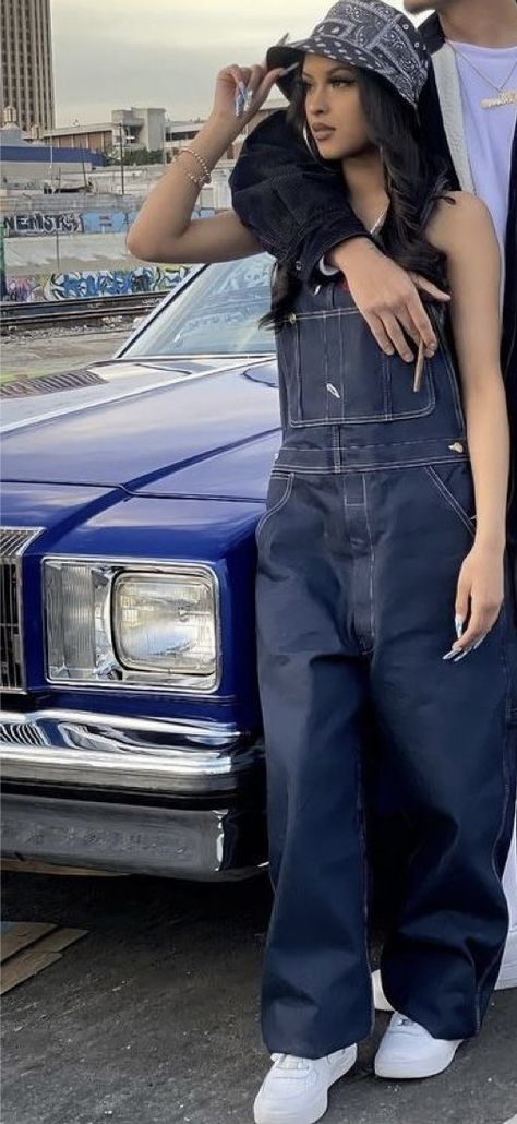 Chicana Overalls Outfit, 1990s Latina Fashion, Modern Chicana Style, Lowrider Outfits For Women, Chicana Outfits Style, Lowrider Outfits, 90s Latina Fashion Street Styles, 90s Hispanic Fashion, Chicana Outfit Ideas