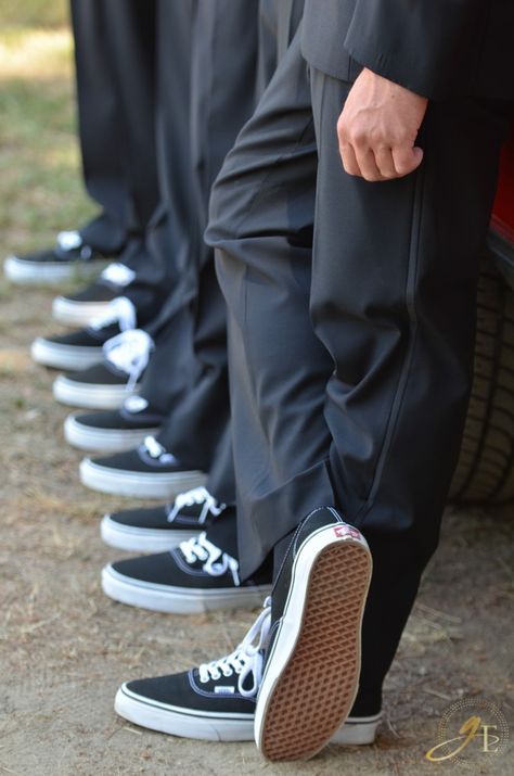 Groomsmen In Sneakers, Converse Wedding Shoes Groomsmen, Vans Wedding Shoes Men, Groomsmen Attire With Sneakers, Bride And Groom Vans, Groomsmen Sneakers, Skater Wedding, Vans Wedding, Groomsmen Shoes