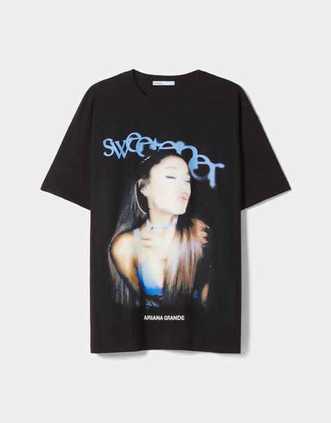 Ariana Grande Merch, Ariana Grande Shirt, Mcbling Fashion, Ariana Grande Cute, Private Life, Birthday Gift Ideas, Cute Tshirts, S Models, Printed Shorts