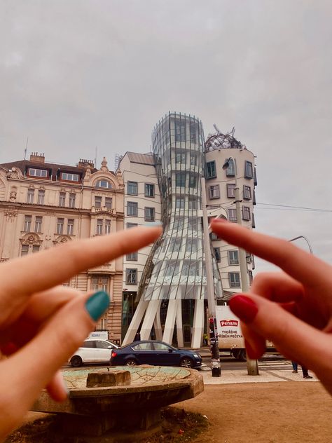 Prague Czech Republic Photo Ideas, Prague Photo Ideas Instagram, Prague Czech Republic Outfit, Prague Pictures Ideas, Prague Instagram Photos, Prague Photo Ideas, Prague Outfit, Dancing House Prague, Prague Aesthetic