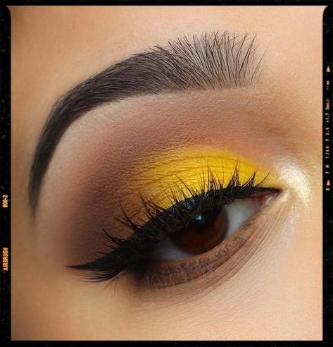 Fall Makeup Ideas Make Up Yeux, Summer Eyeshadow, Yellow Eye Makeup, Yellow Makeup, Givenchy Beauty, Yellow Eyeshadow, Makeup Sephora, White Makeup, Fall Makeup Looks