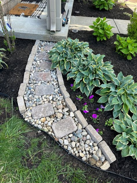 Diy Front Yard Flower Bed Ideas, Rainscape Ideas, Gutter Drainage Ideas Flower Beds, Rain Scaping Ideas, Downspout Runoff Ideas, Rainscaping Ideas, Downspout Ideas, Downspout Drainage, Small Front Yard Landscaping