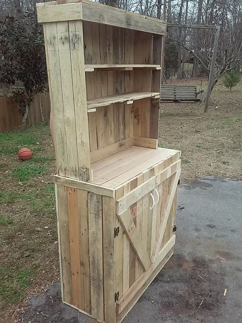 Diy Kitchen Hutch, Pallet Hutch, Diy Hutch, Diy Rustic Kitchen, Pallet Kitchen, Kitchen Hutch, Pallet Projects Furniture, Pallet Ideas Easy, Pallet Project