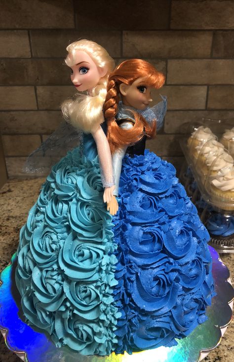 Elsa Cake Diy Easy, Cake Elsa Anna, Elsa And Anna Doll Cake, Elsa And Anna Cake Ideas, Elsa And Anna Cakes, Elsa Barbie Doll Cake, Elsa Bday Cake, Anna And Elsa Cakes Birthday, Elsa Doll Birthday Cake