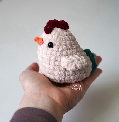 Chicken Pattern, Crochet Chicken, Animal Knitting Patterns, Crochet For Beginners Blanket, Crochet Gratis, Crochet Animals Free Patterns, Fun Crochet Projects, Blanket Yarn, Crochet Instructions