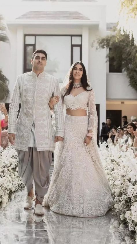 20 Brides Who Wore White Ensemble On Their Wedding: From Embellished Lehenga To Sequin Saree Bride In White Lehenga, White Chikankari Lehenga, White Wedding Lehenga, Chikankari Outfits, Embellished Lehenga, Crimson Wedding, Sequin Lehenga, Chikankari Lehenga, Reception Outfits